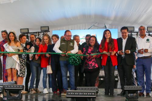Zinacantepec da inicio a la Feria del Marisco 2025 con desfile, música y sabor local